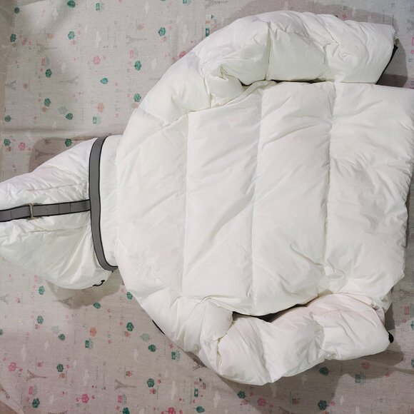 Canada Goose White Hooded Down Jacket - Picture 4 of 14
